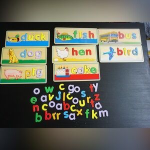 Melissa & Doug See & Spell Wooden Educational Toy